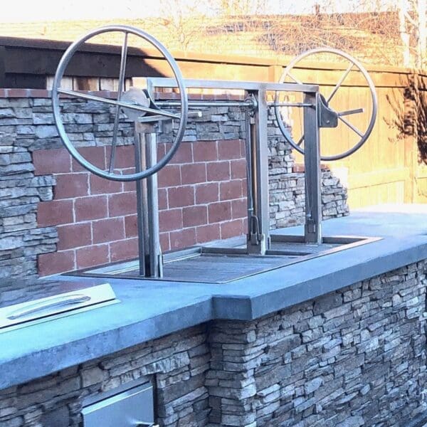 Built in grill insert with dual grates with height adjustment for easy temperature control