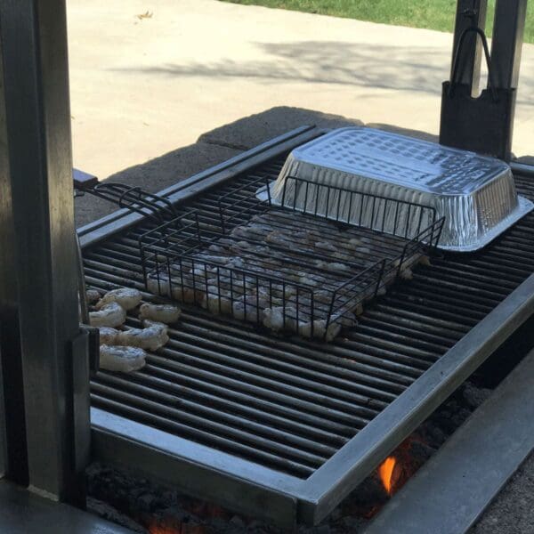 Campfire grill with solid stainless rod grate