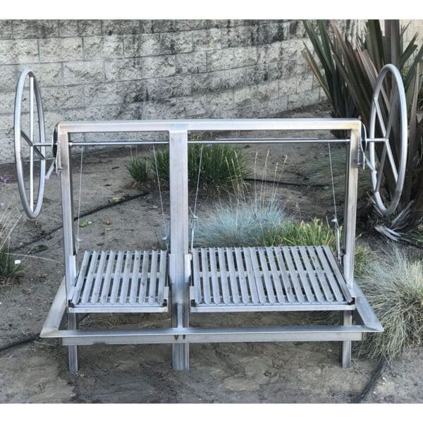 Santa Maria Argentine Grill with V sloped grates in stainless steel